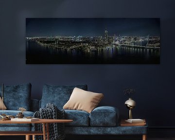 Bruisend Rotterdam by night als panorama van Willem Woudenberg / Photobywim