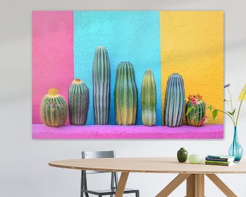 Cactussen tegen kleurrijke muur van Digitale Schilderijen