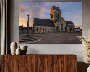 De Gotische kerk van Sainte-Mère-Église in Normandië, Frankri van Henk Meijer Photography