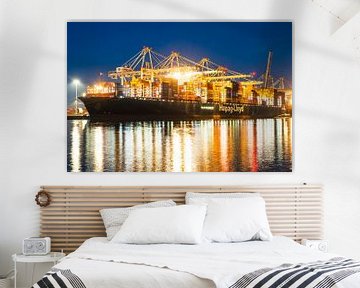 Containerschiff am Containerterminal angedockt von Sjoerd van der Wal Fotografie