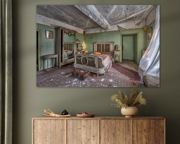 chambre abandonnée sur Ivana Luijten