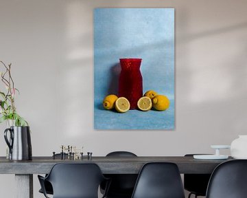 Nature morte moderne avec citrons et vase sur John van de Gazelle fotografie