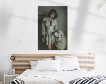 Frau mit Haustier Retro-Boudoir-Look von Egon Zitter