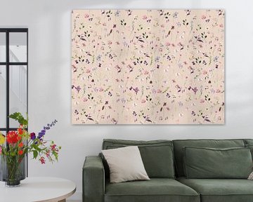 Zartes Blumenmuster auf Beige von Monika Strigel