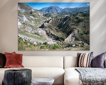 Colca Rivier in Arequipa gebied, in gebergte Andes, Peru