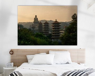 Sonnenuntergang im Kloster Fo Guang Shan in Kaohsiung, Taiwan von Yolan Bottema