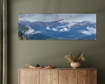 La poésie de la montagne - Le Hohe Ifen dans un jeu de lumière et de nuages sur Walter G. Allgöwer