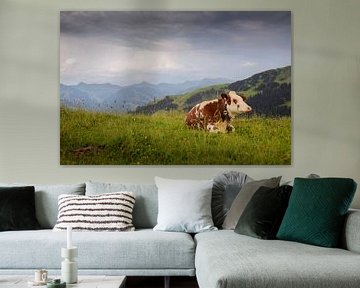 Koe in Oostenrijkse Alpen van Philippos Kloukas