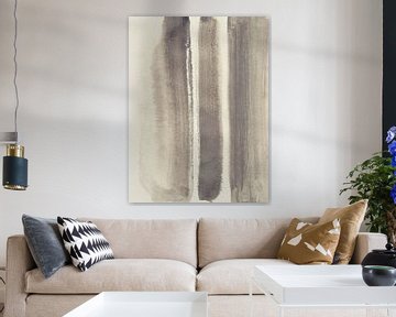 Neutrale abstracte kunst. Inktpenseelstreken in warm taupe van Dina Dankers