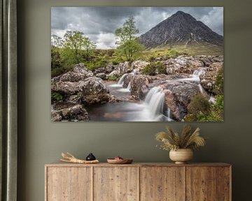 Etive Mor waterval met Stob Deag berg (1.021 m), Glen Etive van Christian Müringer