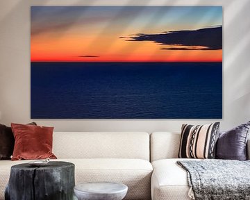 Fantastique lever de soleil sur la mer Baltique
