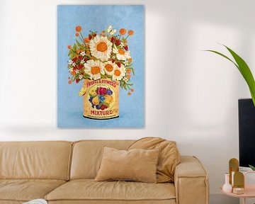 Bloemen in een Vintage Theeblik van Raissa Oltmanns