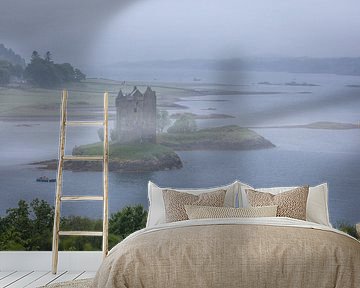 Uitzicht op Castle Stalker bij Loch Linnhe, Appin