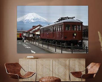 Oldtimerzug und Berg Fuji - Bahnhof Fujikawaguchiko Japan