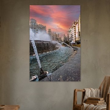 Abendrot am Brunnen auf der Plaza del Ayuntamiento, Valencia