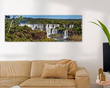 Die Iguazu Wasserfälle zwischen Argentinien und Brasilien von Roland Brack