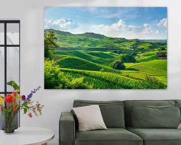 Glooiende wijngaardheuvels van Barolo in de Langhe wijnstreek van Stefano Orazzini