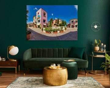 Het hyper luxe miljoenairs dorp aan de Smeralda kust, Porto Cervo, Sardinia, Italië van Rene van der Meer