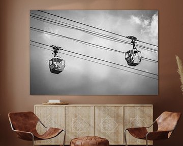 Monochrome Cologne Cable Car van Tom Derwort Photography