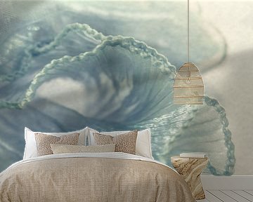 Waves of light - transparency in blue