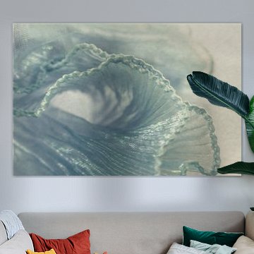 Wellen aus Licht – Transparenz in Blau