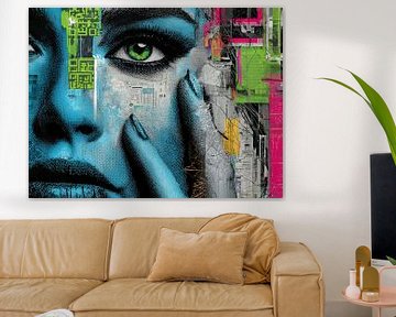 Digital Overload - Portrait cyberpunk aux yeux verts sur MArt