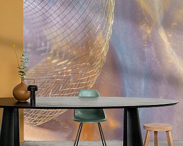 Interwoven silence - light and fabric in dialogue