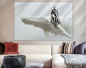Dromerig Mixed Media Kunstwerk – Surrealistische Scene met Man en Walvis van Peter Pen tekeningen en schilderijen
