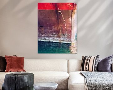 Een verweerd schip in de haven van scheepskijkerhavenfotografie