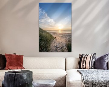 Duinpad naar het strand van Ouddorp tijdens de zonsondergang van John van de Gazelle fotografie