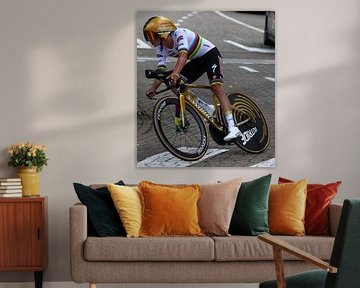 Goldene Remco Evenepoel auf dem goldenen Zeitfahrrad von FreddyFinn