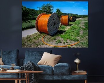 Kabeltrommel met oranje glasvezelkabel