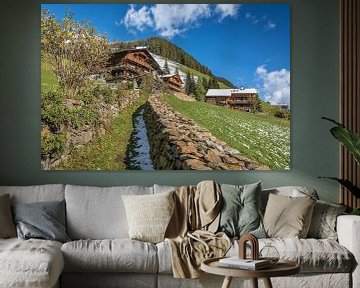 Hohlweg steegje naar oude bergboerderijen in Innervillgraten van Christian Müringer