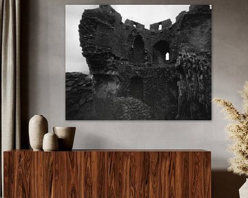 Caerphilly Castle, The Fallen Tower van Mark van Hattem