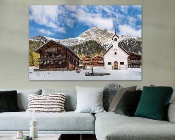 Oude berghut en kapel op de Oberstalleralm, Villgratental van Christian Müringer