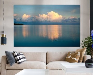 Mirror-smooth ocean by Joost Doude van Troostwijk