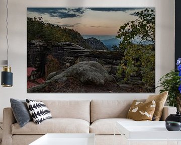 Falkennest im Abendlicht – Das Prebischtor im goldenen Herbst der Böhmischen Schweiz von Fototante