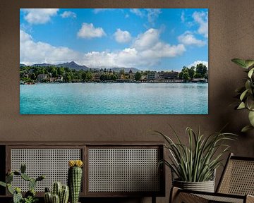 Ein Blick auf die Seepromenade in Velden am schönen Wörthersee von Andreas Völkel
