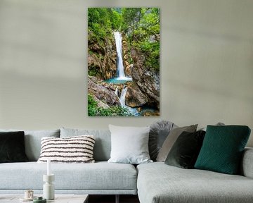 Vue de la chute d'eau de Tschaukofall en Autriche