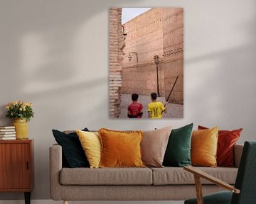 Kinderen en aardetinten in de Kasbah, Marrakech