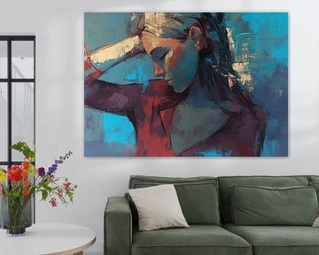 Femme sur fond bleu