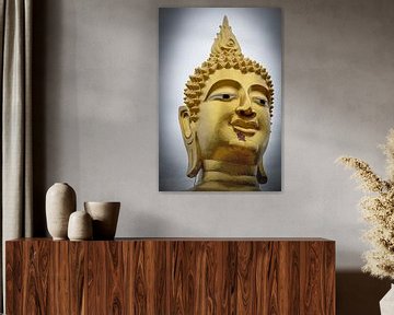 Das goldene Glühen des Buddha: Jomtien's Monument von Franklin Driessen