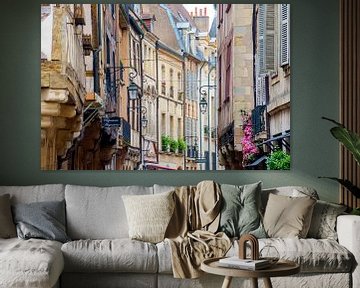 Façades des vieilles rues françaises sur Blond Beeld
