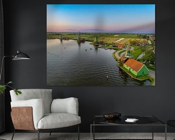 Zaanse Schans windmolens tijdens een zomerse zonsondergang in Nederland van Sjoerd van der Wal Fotografie