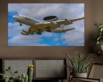 Atterrissage du Boeing E-3 Sentry de l'OTAN.