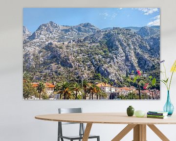 Berge und Festung hinter Kotor (Montenegro)