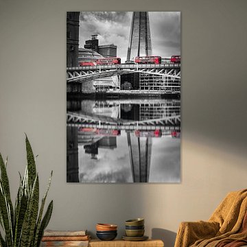 London red busses (color key) by BerbadenDigitalArt