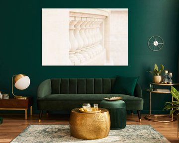 Wit stenen railing op historisch pand van Anouschka Rokebrand Photography LLC