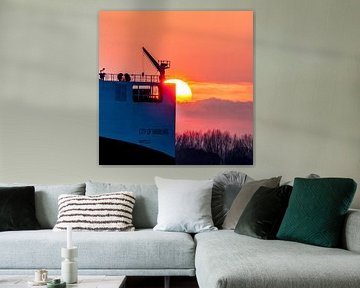 Schiff der untergehenden Sonne