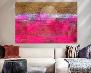 Zonsondergang. Abstract landschap in neonroze en donker goud van Dina Dankers